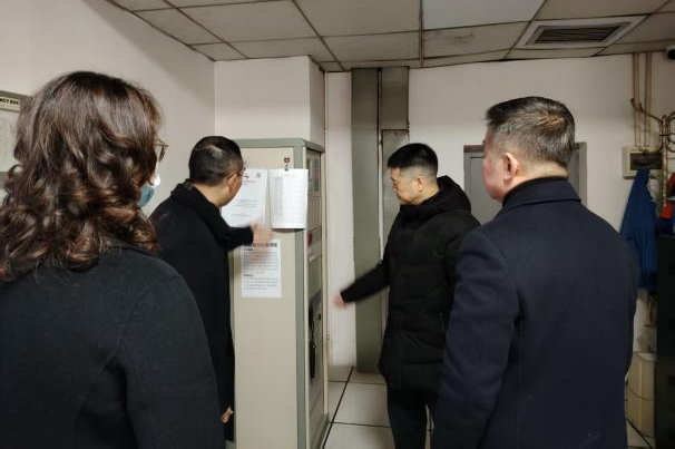 省尊龙凯时集团党委书记、董事长游勇检查督导春节安全生产并看望慰问干部员工